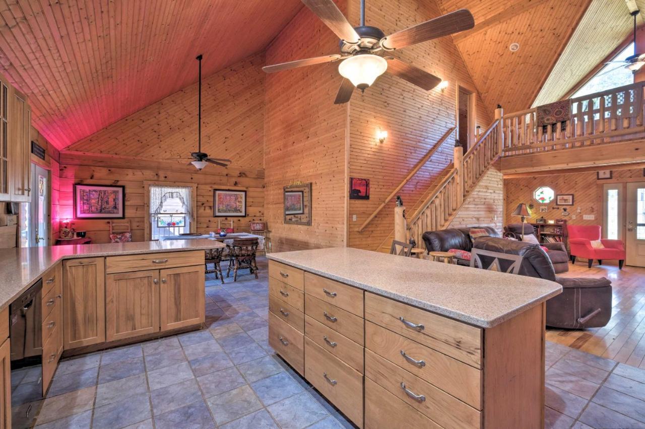 Pet Friendly Garnerland Home With Deck And Porch! 루레이 외부 사진
