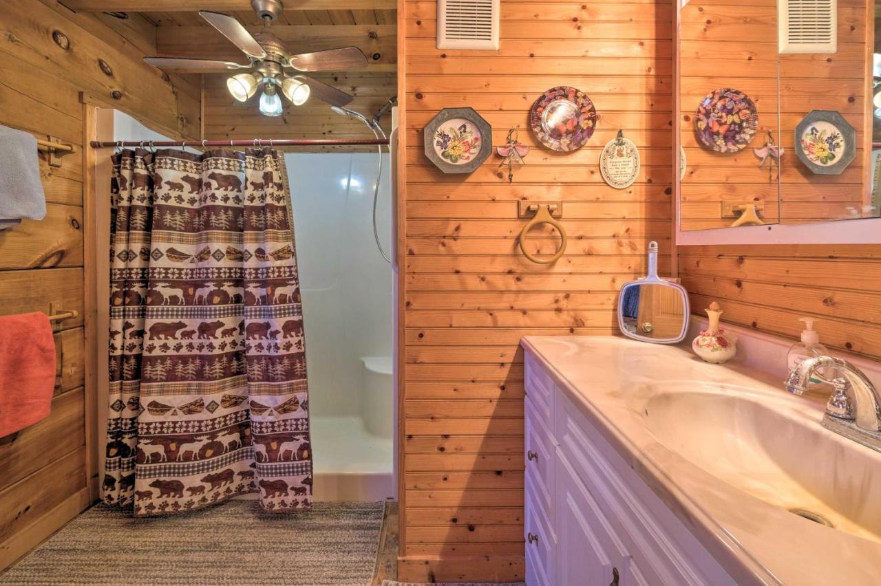 Pet Friendly Garnerland Home With Deck And Porch! 루레이 외부 사진