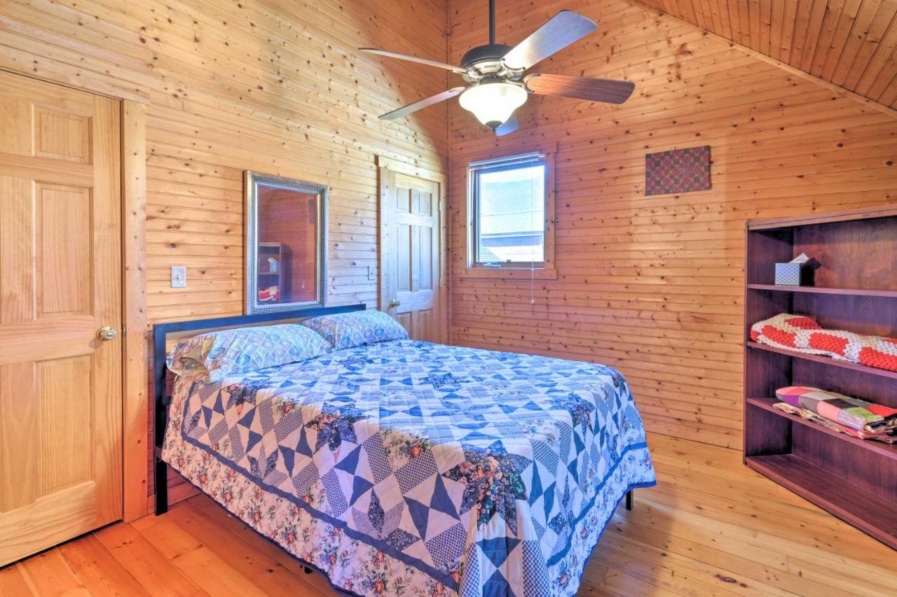 Pet Friendly Garnerland Home With Deck And Porch! 루레이 외부 사진