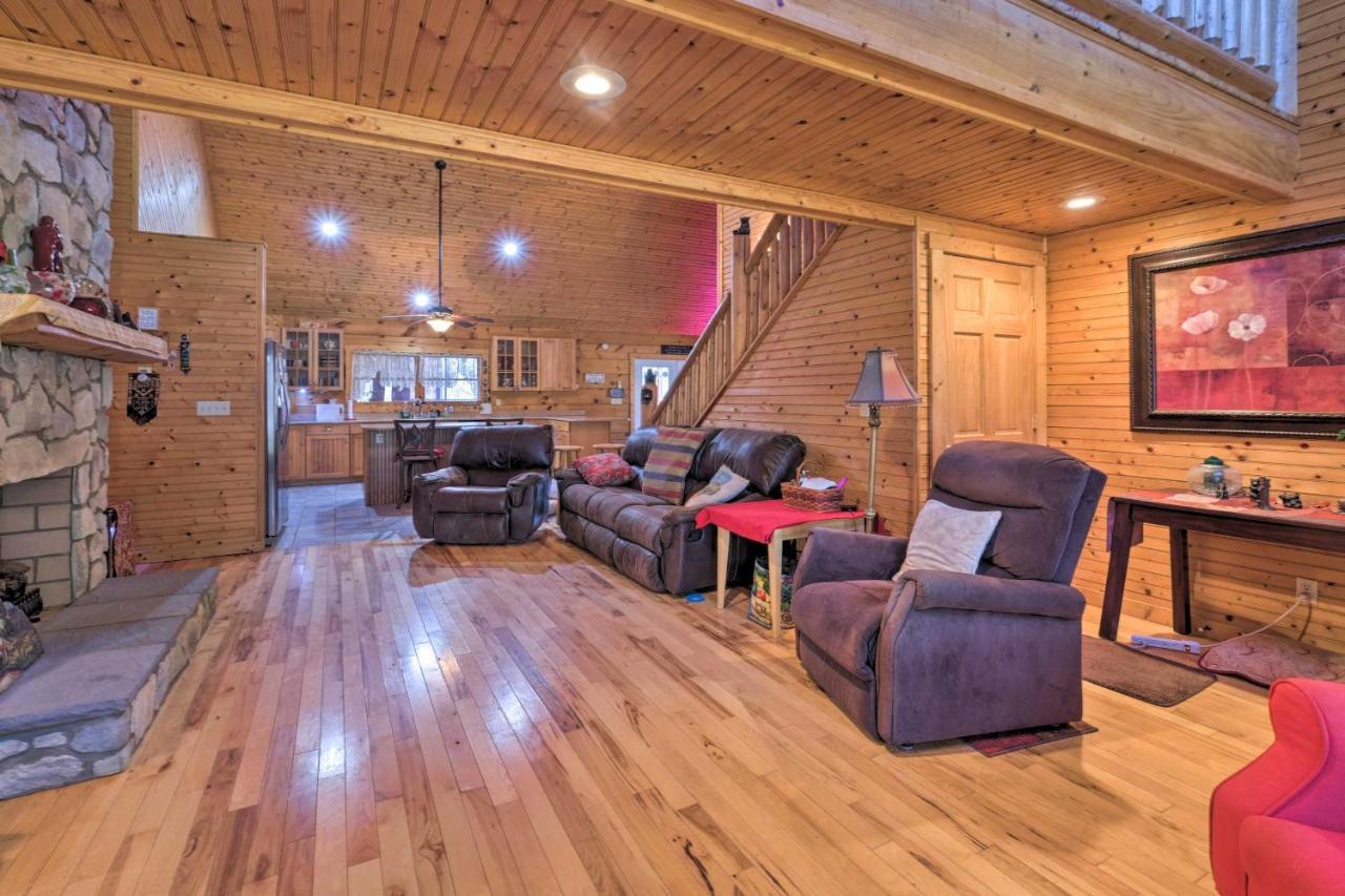 Pet Friendly Garnerland Home With Deck And Porch! 루레이 외부 사진