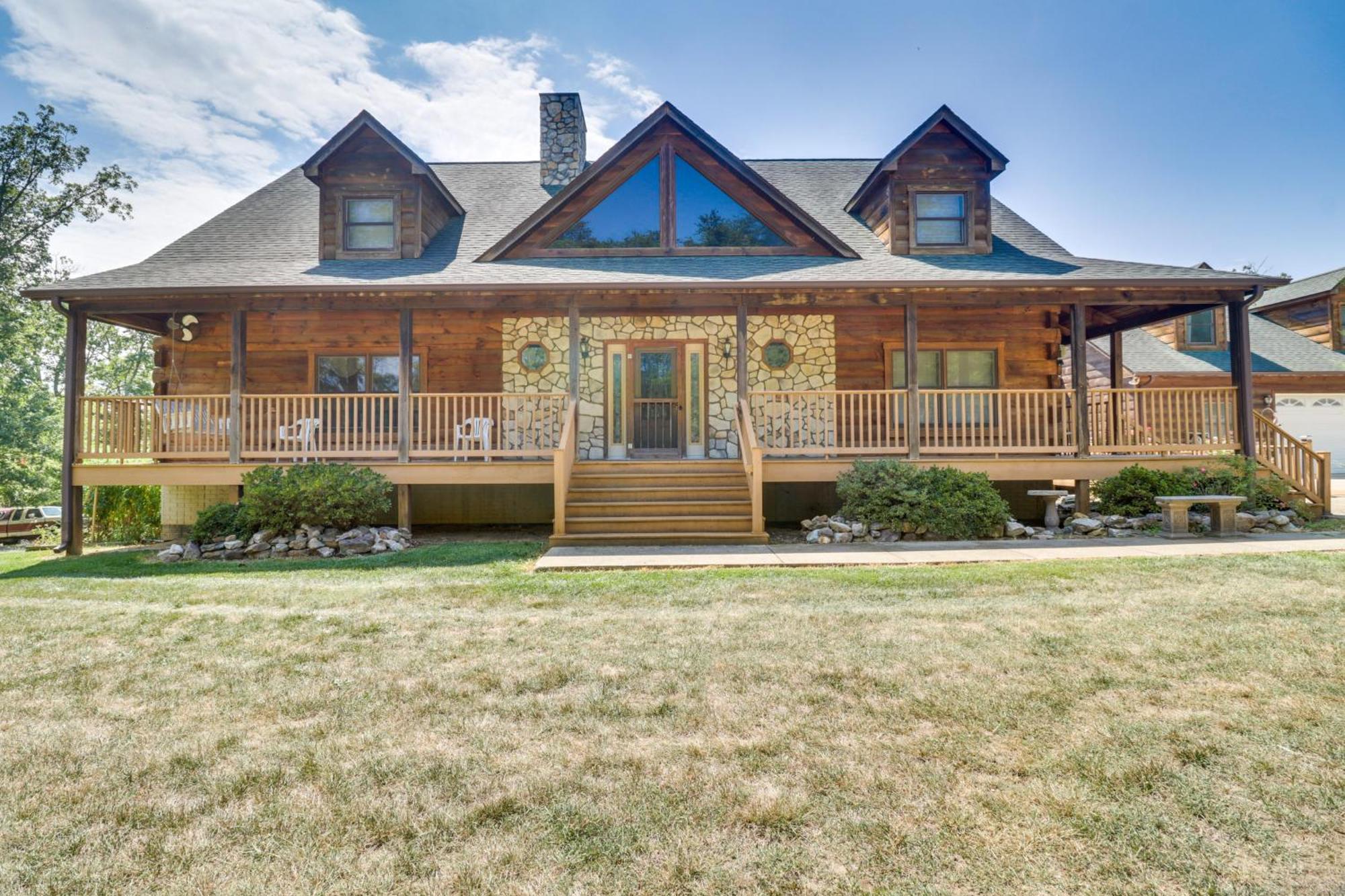 Pet Friendly Garnerland Home With Deck And Porch! 루레이 외부 사진