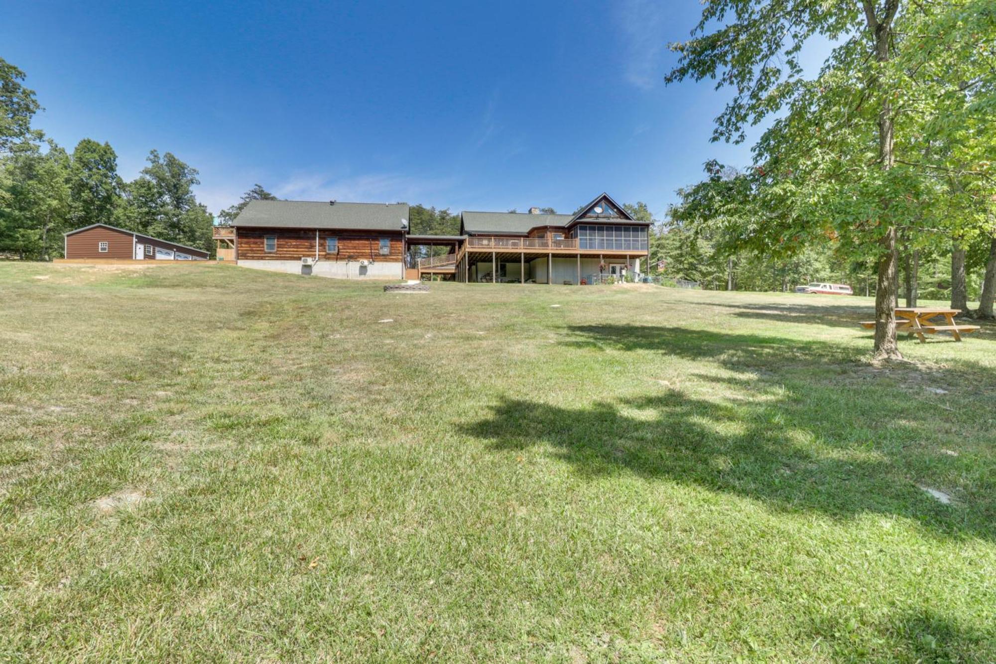 Pet Friendly Garnerland Home With Deck And Porch! 루레이 외부 사진