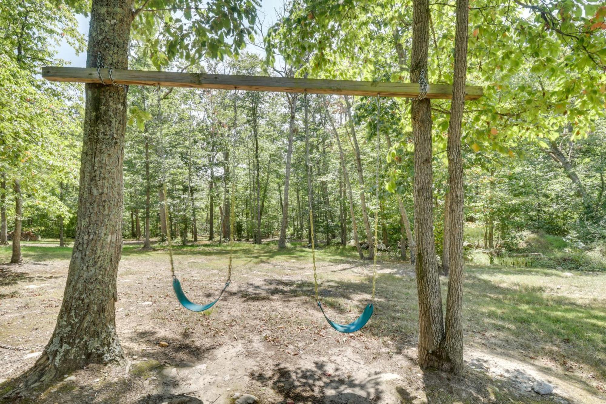 Pet Friendly Garnerland Home With Deck And Porch! 루레이 외부 사진